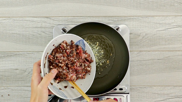 Bánh cuốn Keto, ăn đến đâu cuốn đến đấy: Chị em vừa muốn sướng miệng vừa muốn đẹp nhất định phải thử ngay!-6