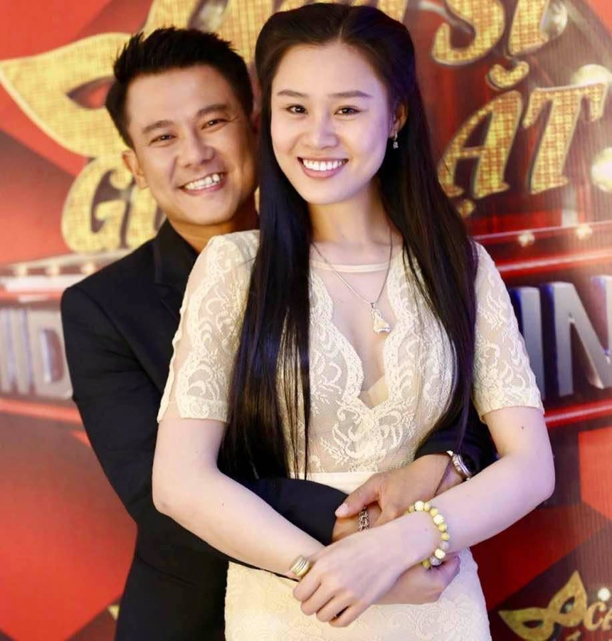 Vợ Vân Quang Long: Tôi không tin chồng đã ra đi mãi mãi-2