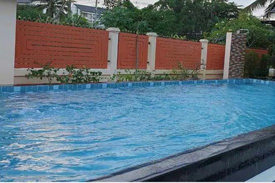 2 trẻ sinh đôi chết đuối tại bể nước trong khuôn viên gia đình