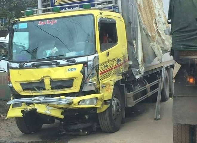 Xe tải gây tai nạn liên hoàn, 2 cô gái tử vong-2