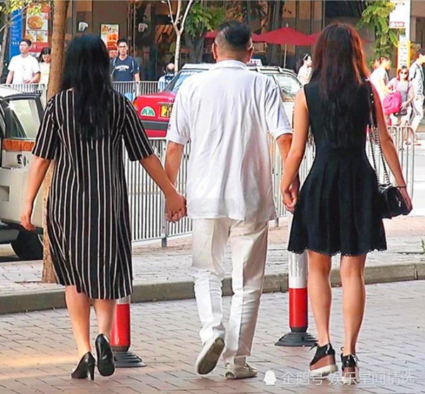 Con trai Vua tàu biển Hồng Kông lộ ảnh hẹn hò với tình mới khi đã 84 tuổi, ăn chơi khét tiếng nhưng không kết hôn vì sợ chia gia tài-3