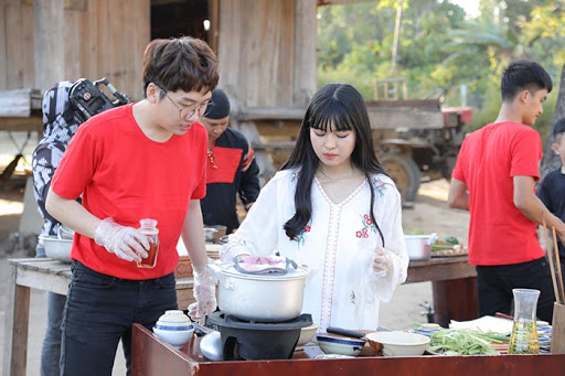 Ồn ào Khánh Vân bị tố nhõng nhẽo” trai có bồ: Được nam chính công khai bênh vực, chủ bài đăng vừa xin lỗi đã bóc phốt tiếp-2