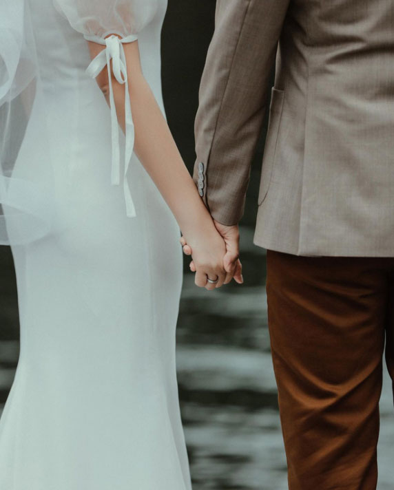 Primmy Trương nhá hàng ảnh cưới, zoom cận chiếc bụng phẳng lì giữa tin đồn mang thai-1