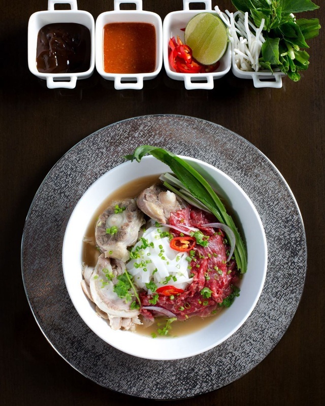 Choáng với bát phở tiền triệu, cơm hộp 29 triệu đồng ở Việt Nam-1