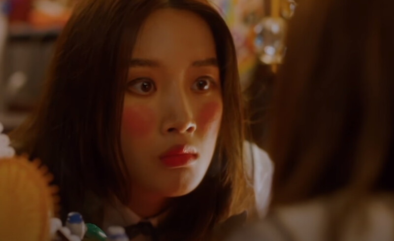 4 điều tối kị khi make up mà các nàng có thể học ngay từ phim Hàn: Đừng để năm mới đến mà mặt mũi trông như hề-4