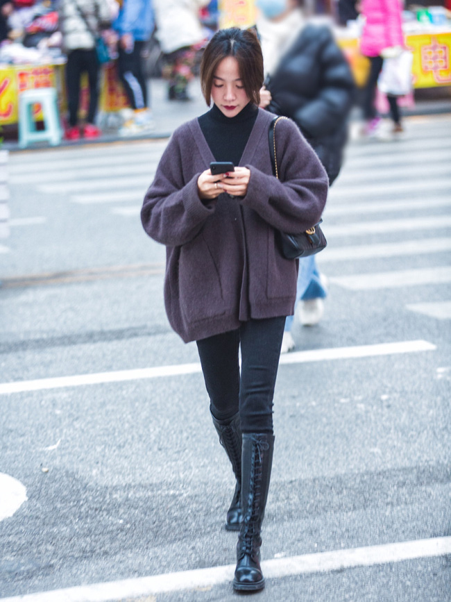 Street style trước thềm đi đón Giao thừa của các quý cô Châu Á: Dù trời lạnh vẫn mặc đẹp bất chấp-12