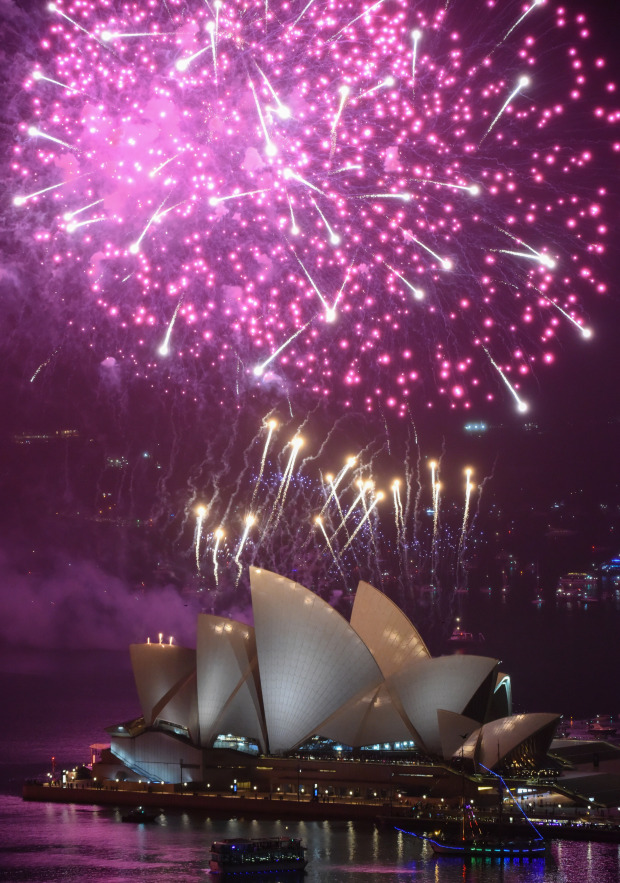 Không khí đón năm mới 2021 tưng bừng khắp thế giới: New Zealand, Australia rực rỡ với các màn trình diễn pháo hoa mãn nhãn-2