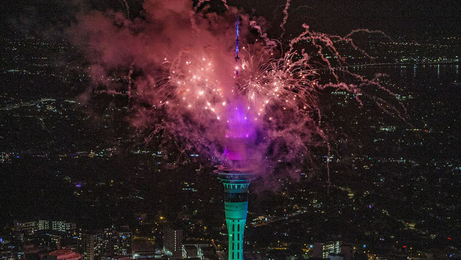 Không khí đón năm mới 2021 tưng bừng khắp thế giới: New Zealand, Australia rực rỡ với các màn trình diễn pháo hoa mãn nhãn-10