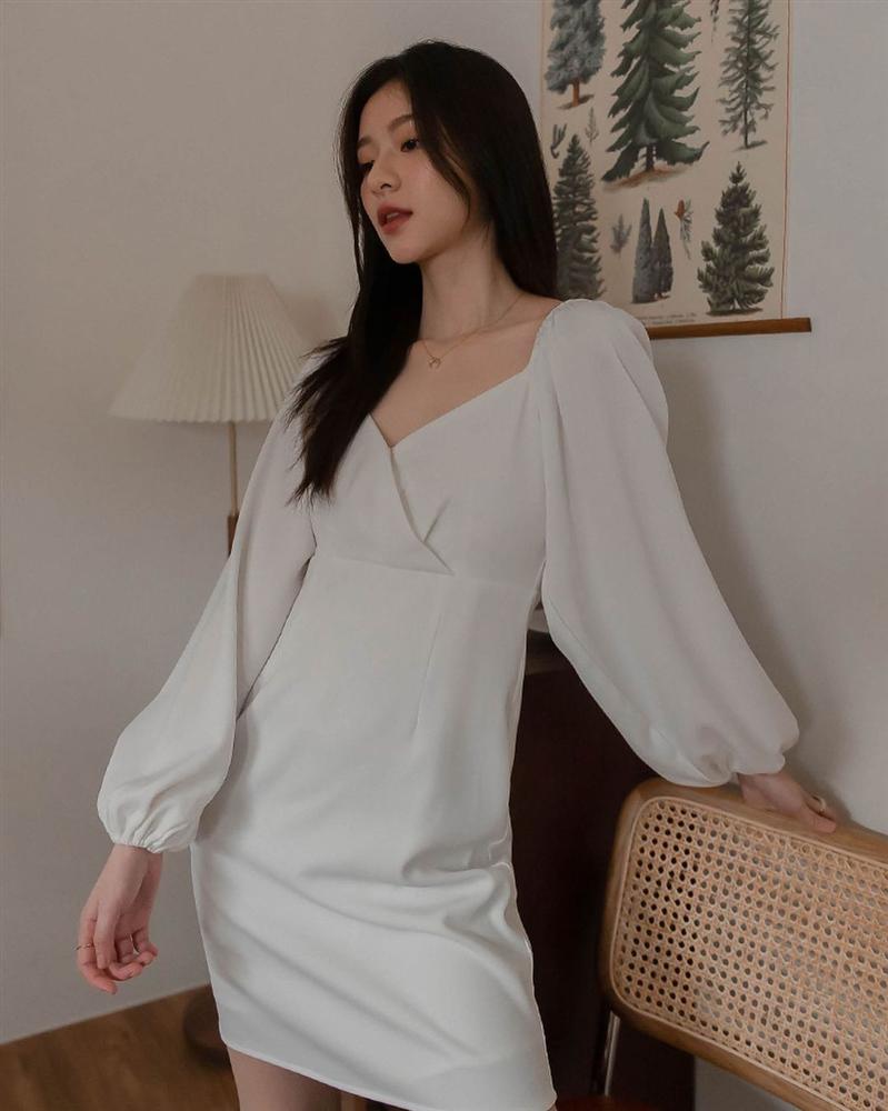 Năm mới già thêm một tuổi nhưng chị em cứ sắm 5 kiểu váy này là trông vừa trẻ hẳn ra, vừa sang thêm mấy bậc-1