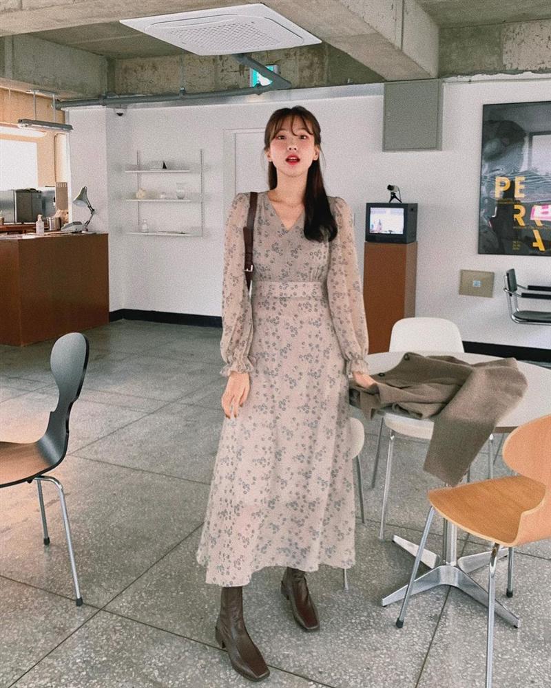 Năm mới già thêm một tuổi nhưng chị em cứ sắm 5 kiểu váy này là trông vừa trẻ hẳn ra, vừa sang thêm mấy bậc-11