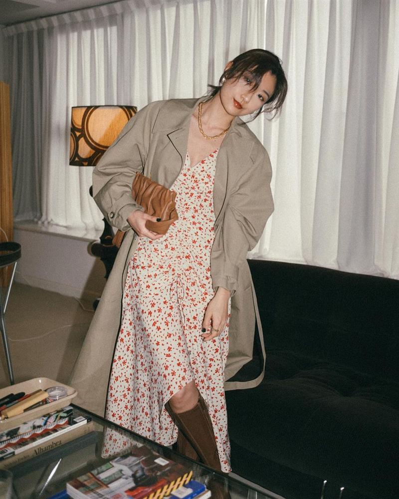 Năm mới già thêm một tuổi nhưng chị em cứ sắm 5 kiểu váy này là trông vừa trẻ hẳn ra, vừa sang thêm mấy bậc-12