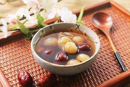 Có món trà siêu ngon mà vợ uống thì đẹp da, chồng uống lại 