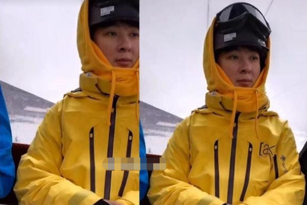 Cậu bé trượt khỏi ghế trên cáp treo-1