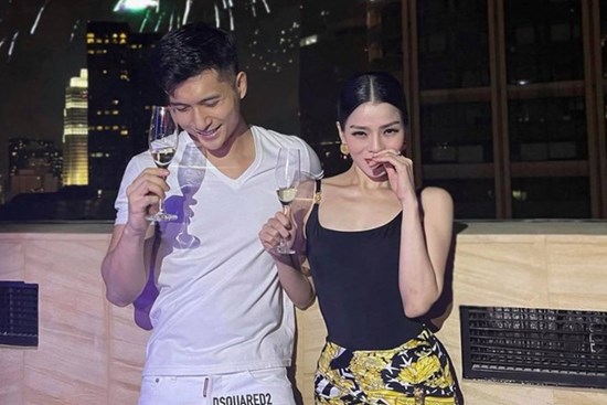 Kbiz có Hyun Bin, Vbiz có cặp Lệ Quyên - Lâm Bảo Châu công khai ảnh thân mật để 