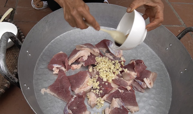 Bà Tân chốt đơn 2020 bằng đĩa cơm tấm trêu ngươi cư dân mạng vì sai công thức trầm trọng, khách ăn chực khen ngon vô lý?-10