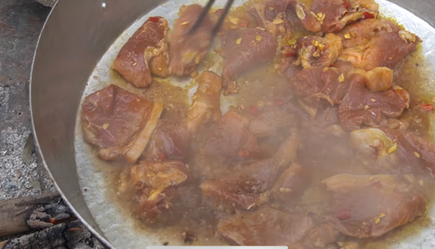 Bà Tân chốt đơn 2020 bằng đĩa cơm tấm trêu ngươi cư dân mạng vì sai công thức trầm trọng, khách ăn chực khen ngon vô lý?-11