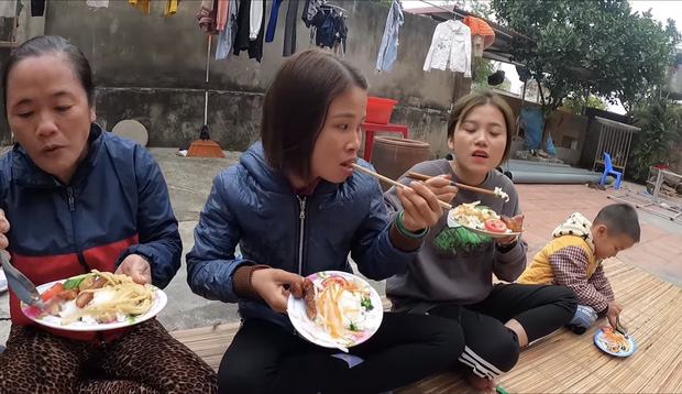 Bà Tân chốt đơn 2020 bằng đĩa cơm tấm trêu ngươi cư dân mạng vì sai công thức trầm trọng, khách ăn chực khen ngon vô lý?-15