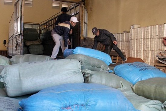 'Đánh úp' Ninh Hiệp: Ông chủ trốn biệt, bỏ lại chục tấn hàng hiệu rởm
