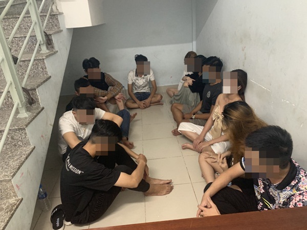 TP.HCM: Nhóm dân chơi thác loạn tiệc ma tuý tập thể trong căn hộ chung cư Topaz Elite ngày cuối năm-1