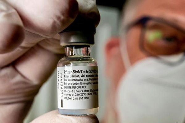 Vắc-xin Covid-19 đầu tiên qua ải WHO-1