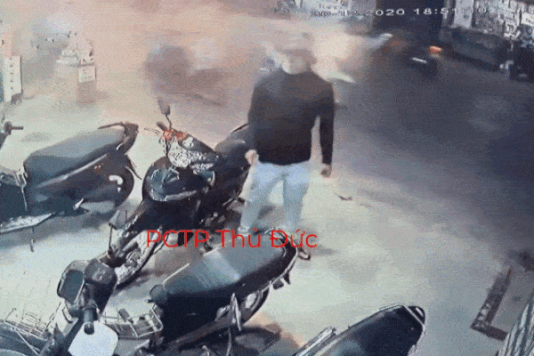 CLIP: Rình rập định 