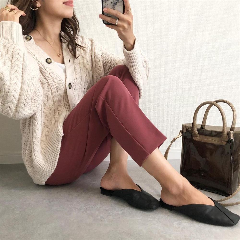 4 cách diện áo len hack dáng đỉnh cao: Body thon thả mà điểm sang chảnh cũng tăng vù vù-4