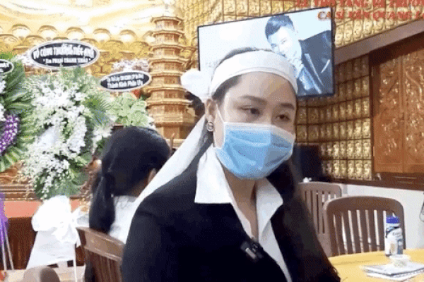 Gia đình đồng ý livestream tang lễ Vân Quang Long tại Mỹ vì 1 lý do, cậu của cố NS nén đau thương không thành lời-7