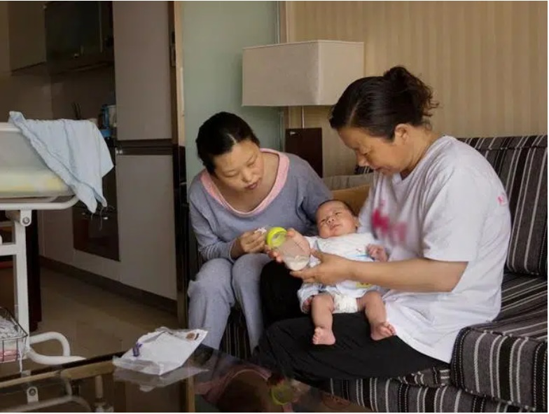 Dâu vừa sinh xong, mẹ chồng đã tuyên bố Cháu ngoại mới chuẩn cháu mình” nhưng câu trả lời của cô lại khiến bà đỏ mặt ngượng-2