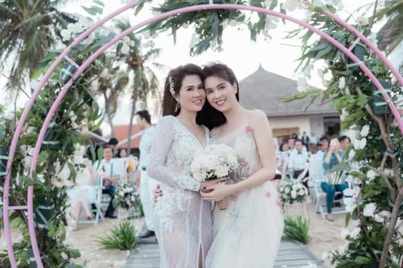 Ngọc Trinh chính thức nhận một bé gái làm con nuôi, danh tính khiến nhiều người bất ngờ-9