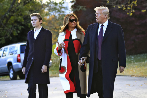 Nhìn lại 4 năm ở Nhà Trắng của cậu ấm Barron Trump: Dậy thì thành công hết nấc nhưng ngày càng làm fan chạnh lòng vì một chi tiết-4