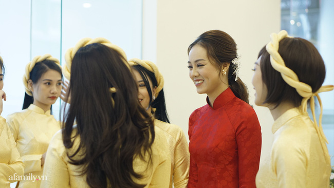 Dàn phù dâu, phù rể toàn sao Việt trong lễ ăn hỏi của NSND Công Lý-6