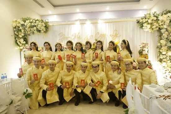 Dàn phù dâu, phù rể toàn sao Việt trong lễ ăn hỏi của NSND Công Lý