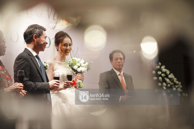 Đám cưới NS Công Lý: Cô dâu chú rể rót rượu mừng trong hạnh phúc ngập tràn, Thuỵ Vân, Dương Hoàng Yến và dàn sao đình đám đến chung vui-4