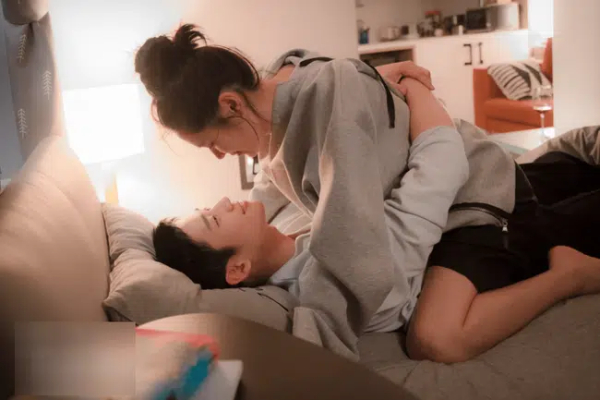 Không phải chuyện ái ân, đây mới là điểm mấu chốt phụ nữ khiến đàn ông phải yêu tới thần trí bấn loạn, có cho vàng cũng không bao giờ phụ bạc vợ-4