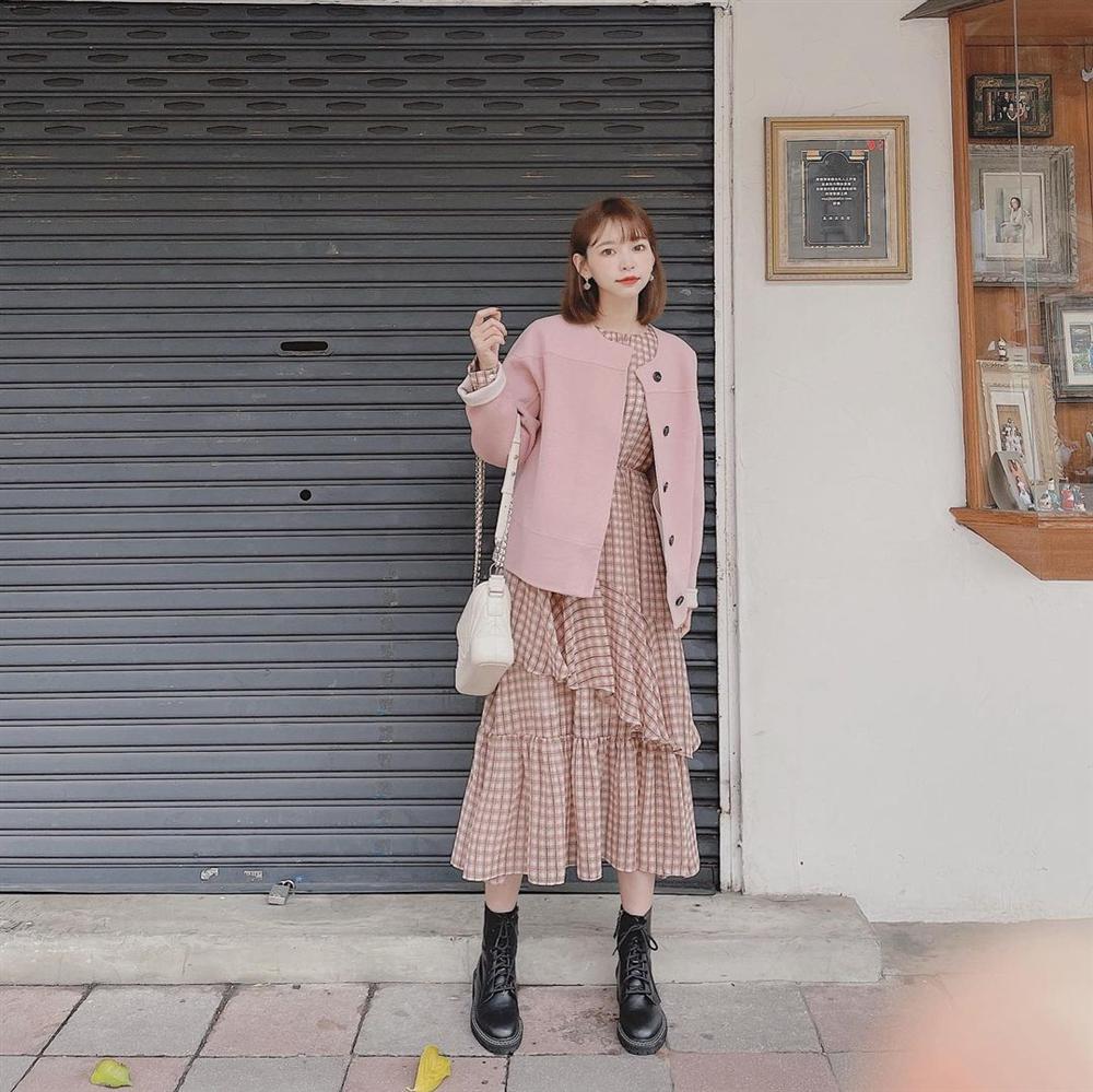 Không có năng khiếu mix đồ, bạn cứ ghim 13 set đồng màu này thì trong tích tắc thành quý cô sành điệu sang chảnh-4