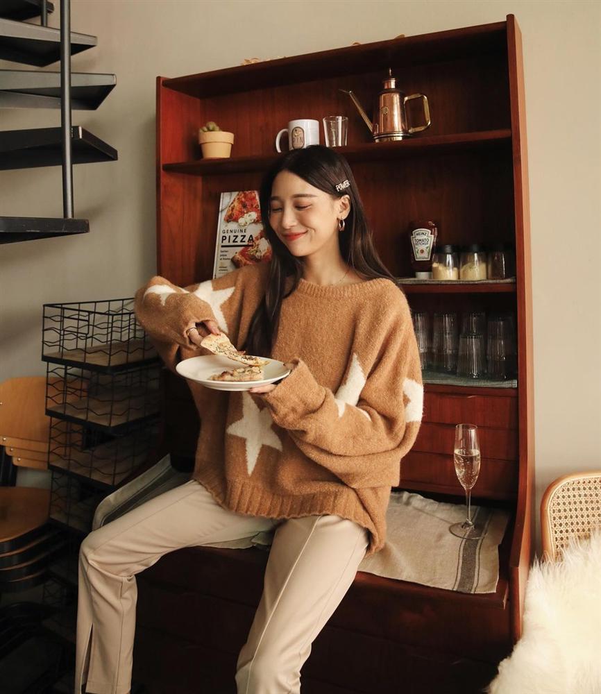 Không có năng khiếu mix đồ, bạn cứ ghim 13 set đồng màu này thì trong tích tắc thành quý cô sành điệu sang chảnh-5