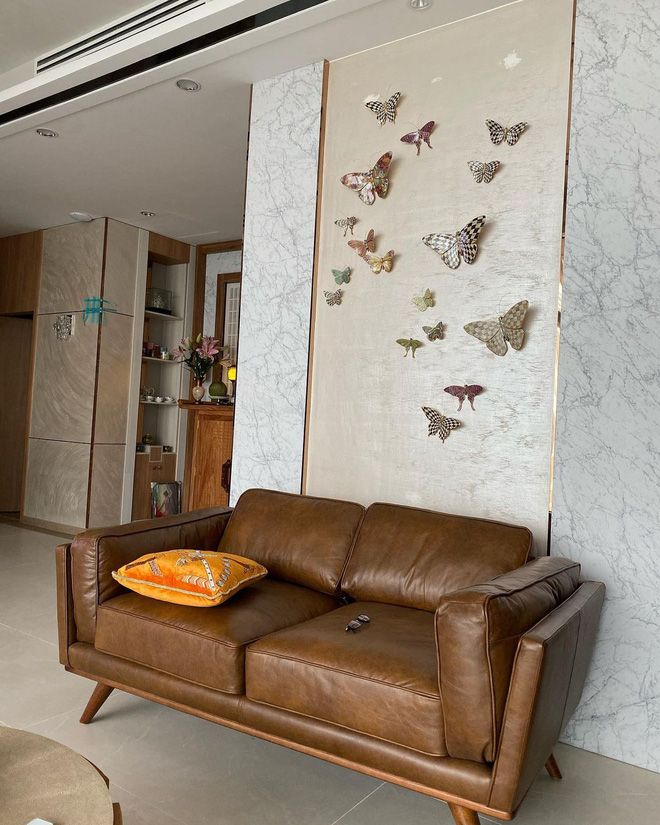 Thăm nhà triệu đô của Hoa hậu Thu Hoài: Phòng chứa hàng hiệu đẹp ngất, đến Trấn Thành còn mê-3