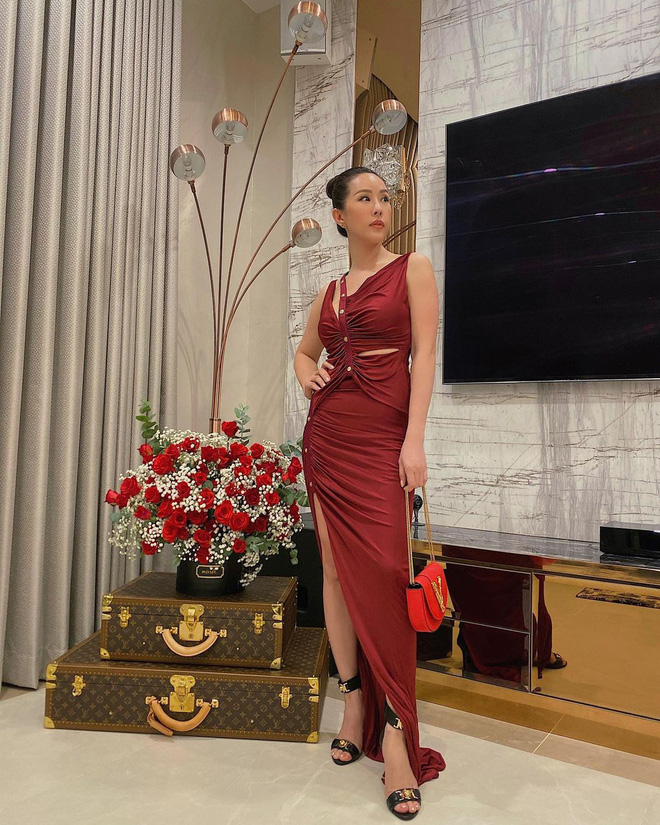 Thăm nhà triệu đô của Hoa hậu Thu Hoài: Phòng chứa hàng hiệu đẹp ngất, đến Trấn Thành còn mê-5