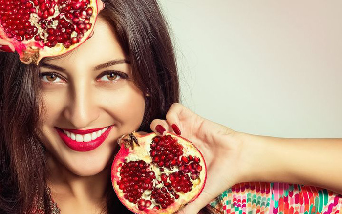 Phụ nữ mỗi ngày ăn một quả lựu, sau 1 tháng cơ thể sẽ có những thay đổi ngạc nhiên-1