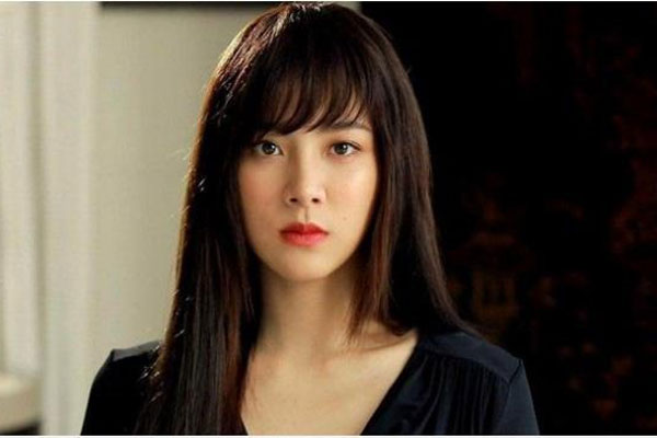 Vui sướng vì lấy được cô vợ chẳng có điểm nào để chê, buổi sáng sau đêm tân hôn, nghe cuộc gọi đến máy vợ mà tôi kinh hãi-2