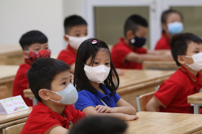 Đây là những đổi mới giáo dục năm 2021 liên quan trực tiếp đến giáo viên và học sinh, bố mẹ đặc biệt lưu ý-1