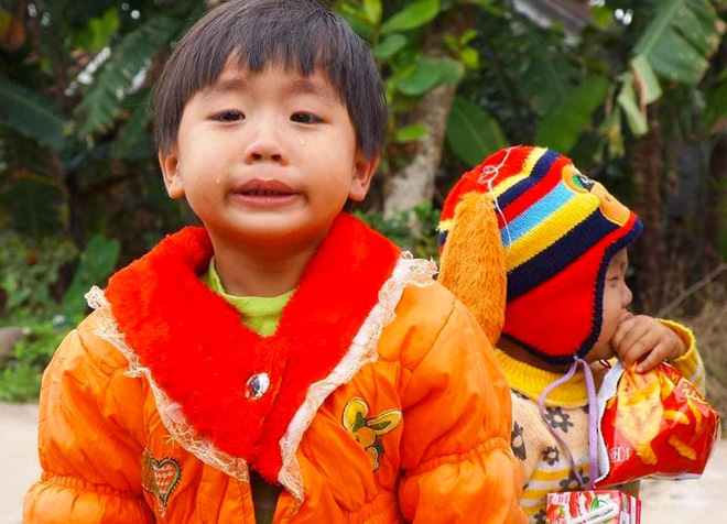 Vụ rơi thang công trình cao tầng: Bố hứa làm Tết về mua quần áo mới cho con mà bố đi mãi!-3