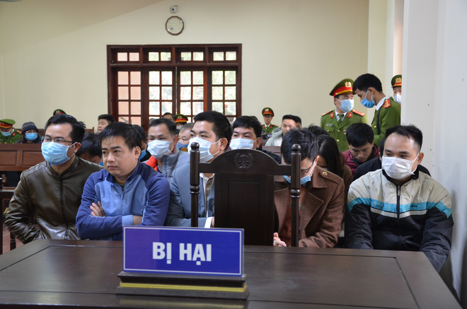 Nữ trưởng đoàn điều tra Bộ xây dựng mới mới vòi tiền ở Vĩnh Phúc tóc bạc trắng sau hơn một năm bị bắt-10