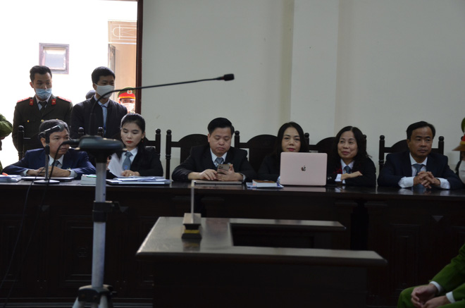 Nữ trưởng đoàn điều tra Bộ xây dựng mới mới vòi tiền ở Vĩnh Phúc tóc bạc trắng sau hơn một năm bị bắt-11