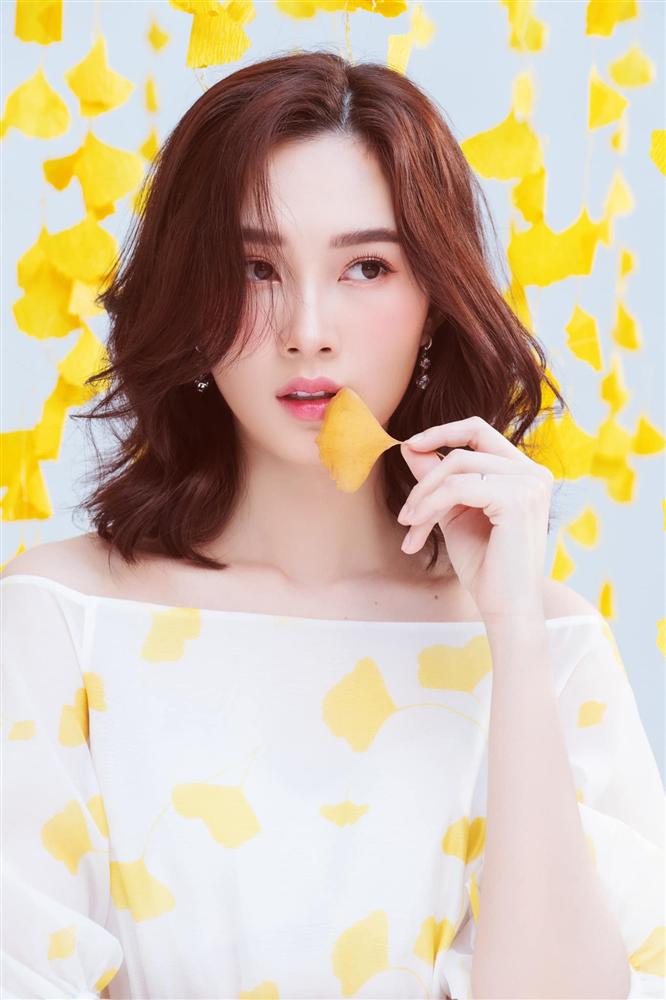 Nhìn lại thập kỷ nhan sắc Việt (2010 - 2020): Phạm Hương sang Mỹ làm vợ đại gia, Kỳ Duyên thôi nổi loạn, rũ bỏ mác hoa hậu thị phi-5