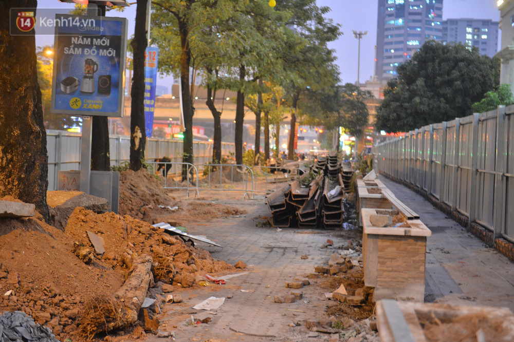 Cảnh trái ngược giữa 2 làn đường Lê Văn Lương: Một bên trống trải, một bên ùn tắc dài cả cây số-32