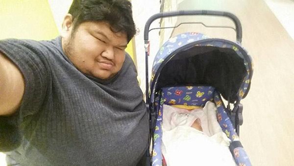 3 năm sau khi gây xôn xao MXH, cuộc sống hiện tại của cặp đôi chồng cú vợ tiên vẫn viên mãn đáng ghen tị, tiết lộ luôn nhan sắc cô con gái-12