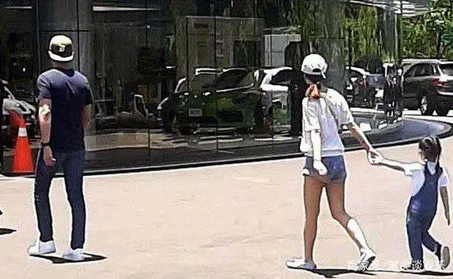 Sau khi bị chê vung tiền cho con thái quá, Lâm Tâm Như bất ngờ thú nhận 1 sự thật: Hóa ra ngôi sao làm mẹ cũng âu lo như người thường!-3