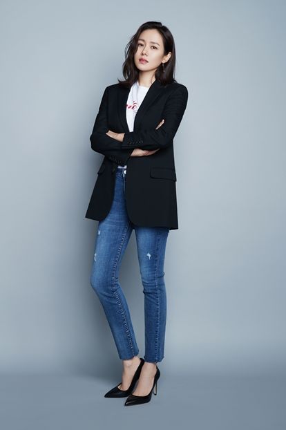 Hyun Bin bộc bạch: Từ lần gặp đầu tiên đã bị sự tinh tế của cô ấy chinh phục, phụ nữ 30+ có thể học ngay 5 cách diện đồ đầy í nhị này từ Son Ye Jin-22