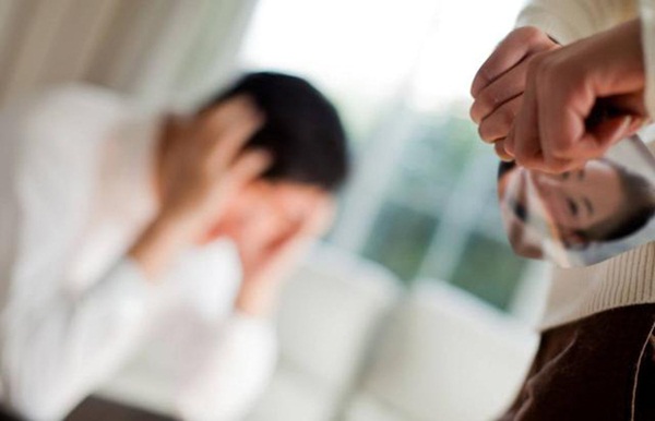 Vụ kiện cân não đầu năm mới: Vừa mang thai sau khi kết hôn chưa lâu, vợ ngã ngửa vì biết chồng mắc bệnh AIDS từ nhiều năm trước-2